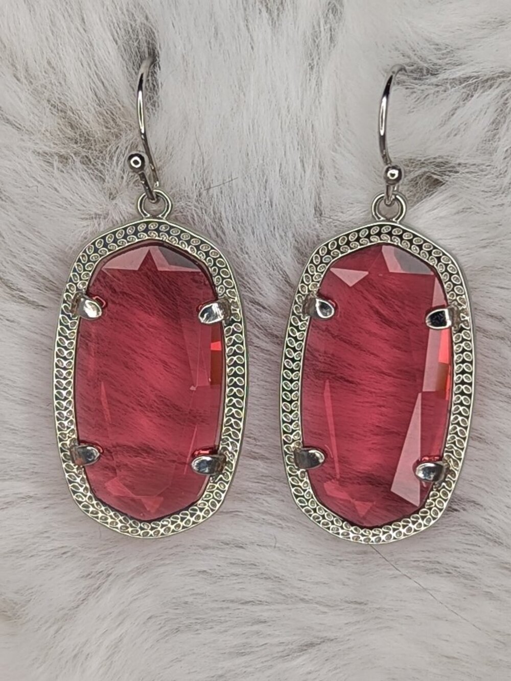 Kendra Scott Faceted Cranberry Stone Dani Earrings in Silver - Picture 1 of 2